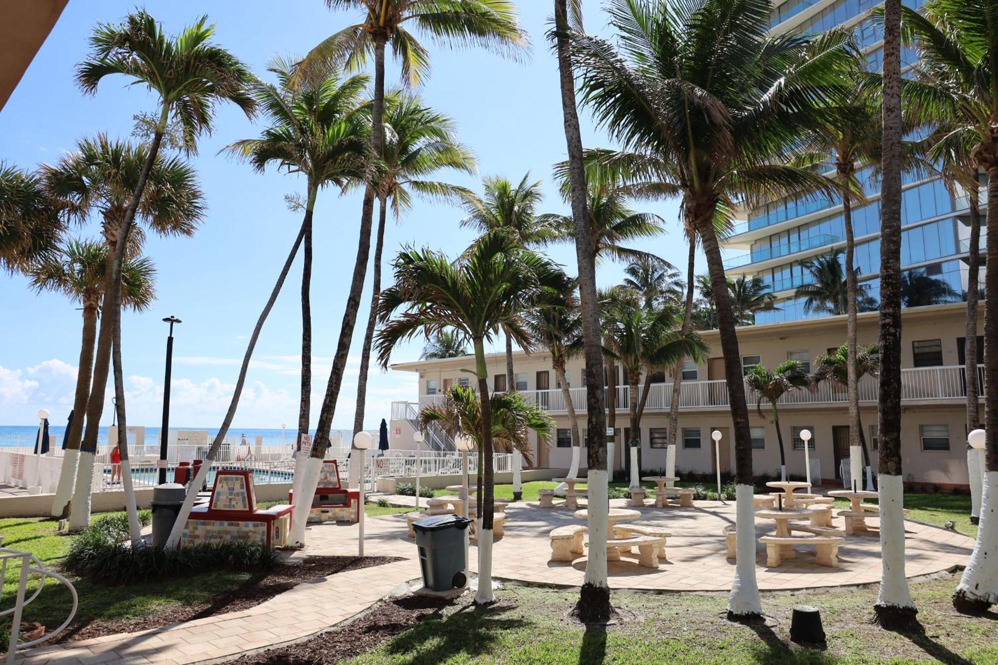 サニーアイルズビーチSunny Isles Free Parking Beachfrontアパートメント エクステリア 写真